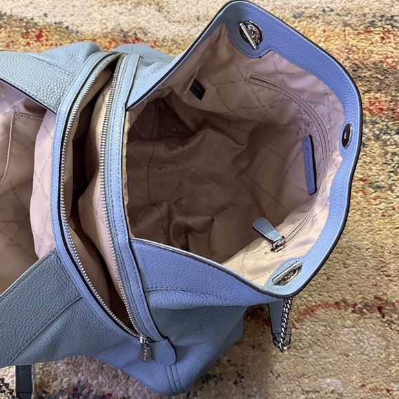 Michael Kors Jerset Soft Leather Chain Tote - Picture 8 of 12